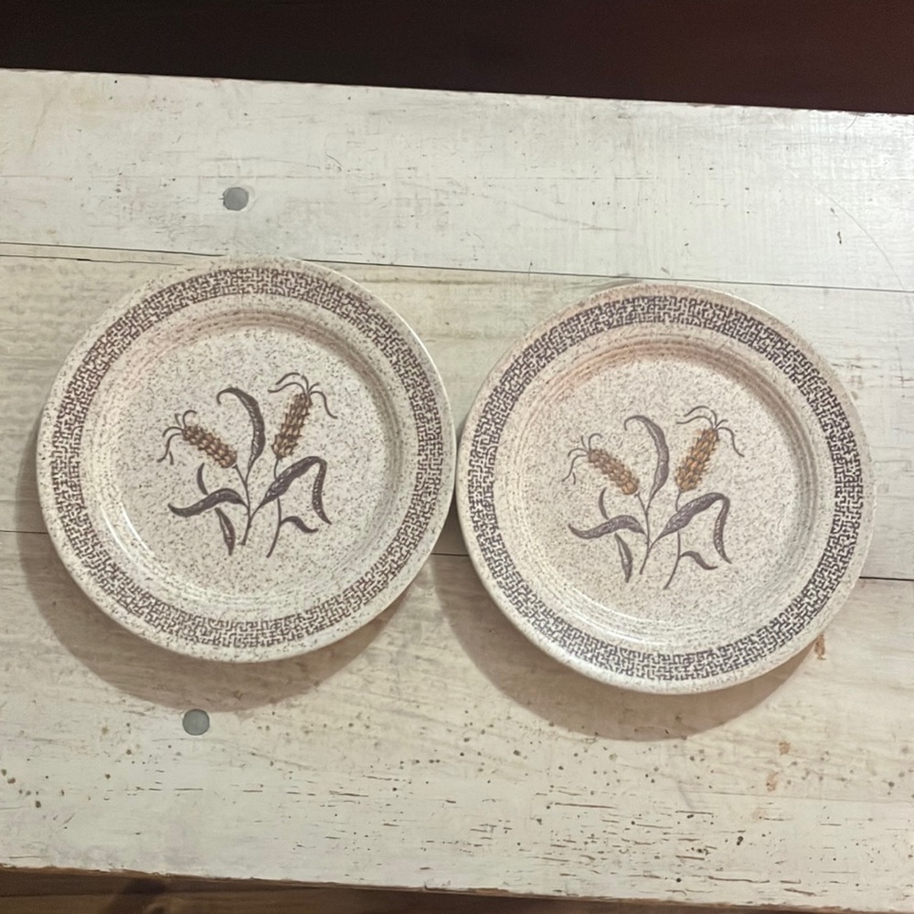 Set of 2 Vintage Homer Laughlin Speckled Wheat Salad / Bread Plates